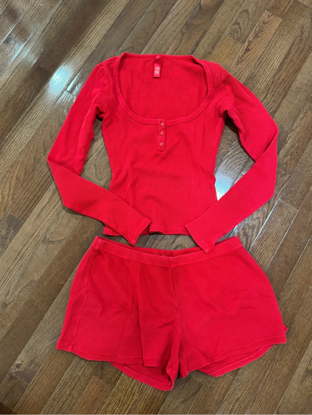 NWOT Women’s Skims Red Waffle Shorty Set